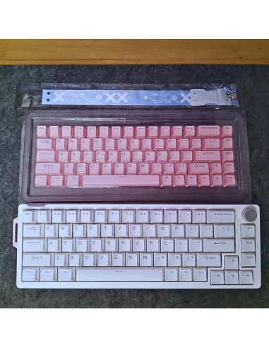 Clavier Furycube V68 Blanc & Rose - Mécanique 65% Hot-Swap|Abidia Madagascar