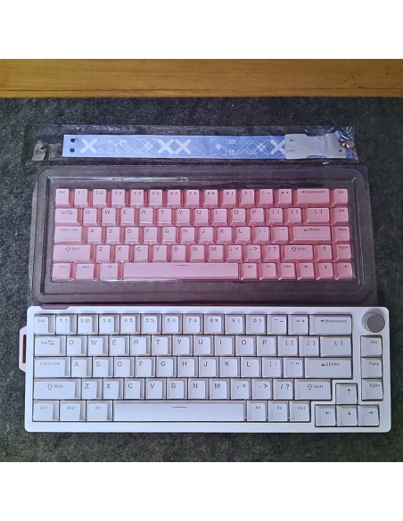 Clavier Furycube V68 Blanc & Rose - Mécanique 65% Hot-Swap|Abidia Madagascar