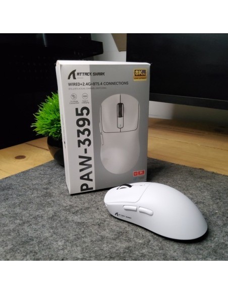 Souris Gaming Attack Shark X3 PRO White – Capteur PAW3395 & 8K Polling-Aibdia Madagascar