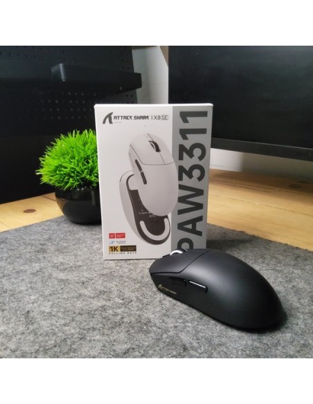 Souris Gaming Attack Shark X8 SE Black – Ultra-Légère 55g & Capteur PAW3311-Abidia Madagascar
